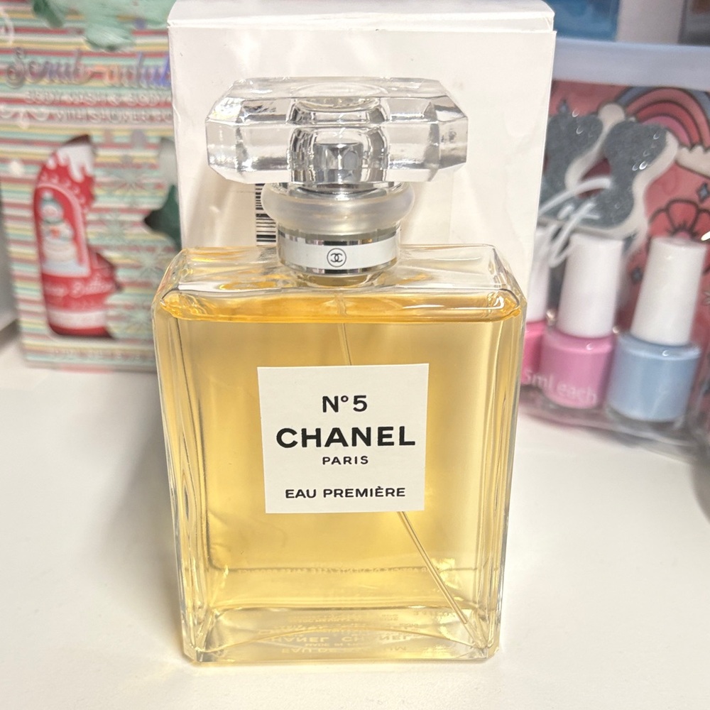 CHANEL No. 5 Eau Première with Gold Hue